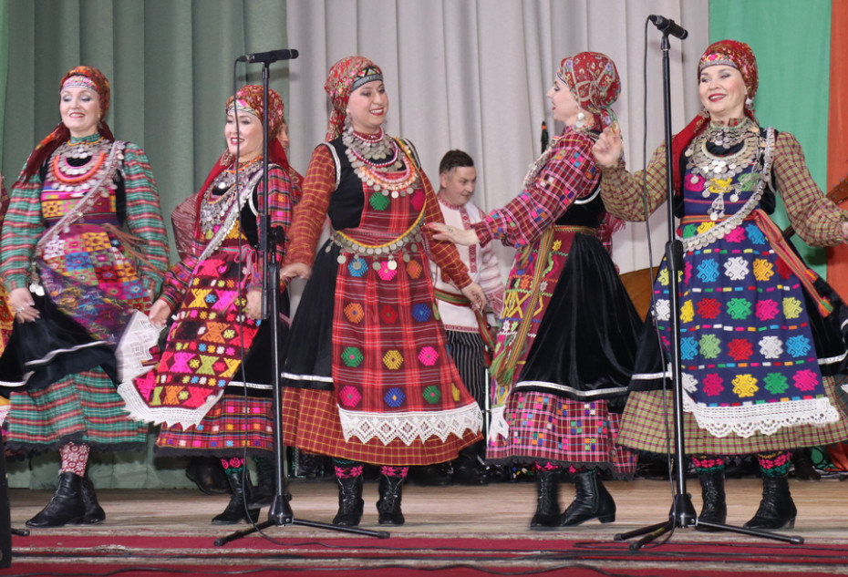 В рамках Дней культуры Удмуртии в Беларуси в Зельве прошел международный фестиваль (фоторепортаж)