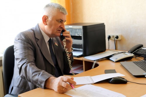 Зельвенщину с рабочим визитом посетил депутат Палаты представителей Национального собрания Республики Беларусь Валентин Семеняко