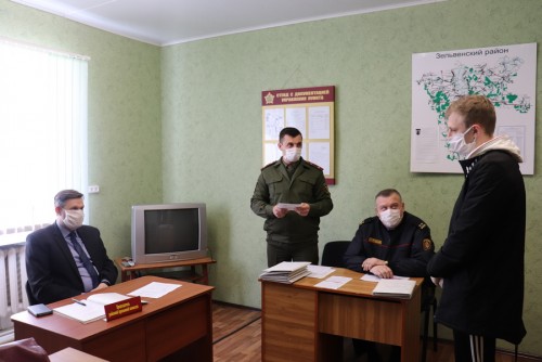 Ряды белорусской армии в весенний призыв пополнят 20 зельвенцев