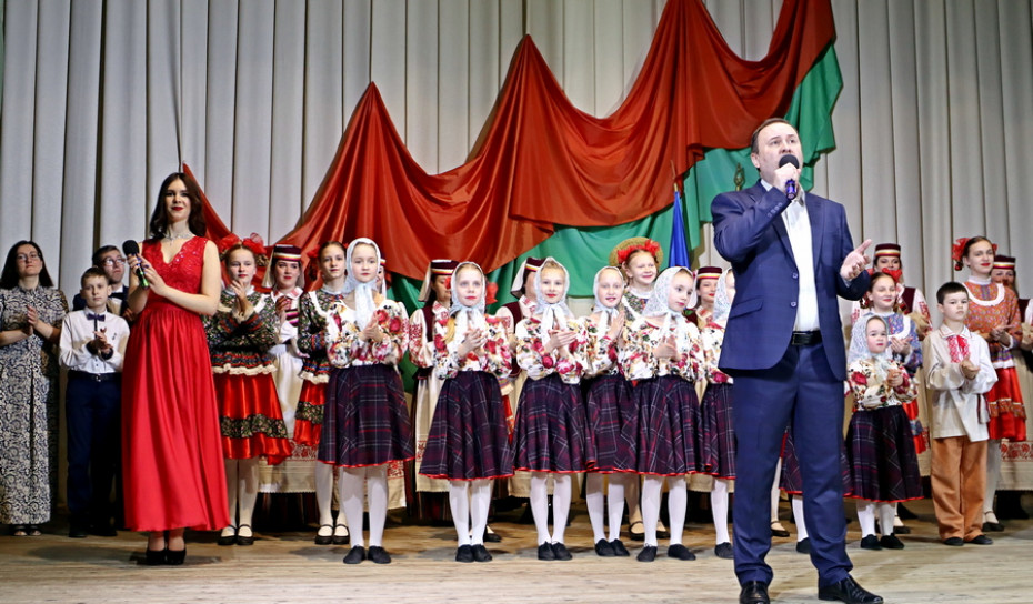 Торжественное мероприятие, посвященное Дню единения народов Беларуси и России, прошло сегодня в Зельве