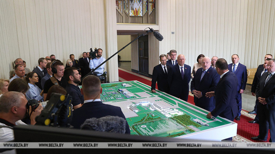 Лукашэнка патрабуе развіваць Нацыянальны аэрапорт Мінск з улікам перспектывы